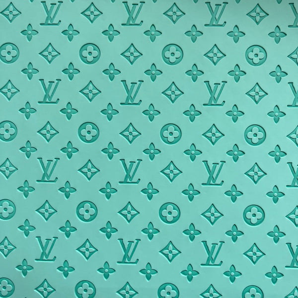 Embossed L on Green – Dreamy Designs by Trudy